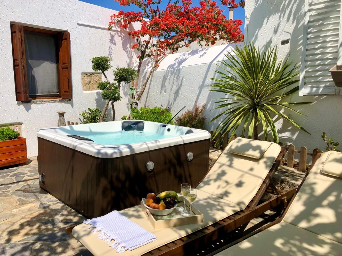 Avli Traditional Home With Private Jacuzzi Hersonissos  Exterior photo